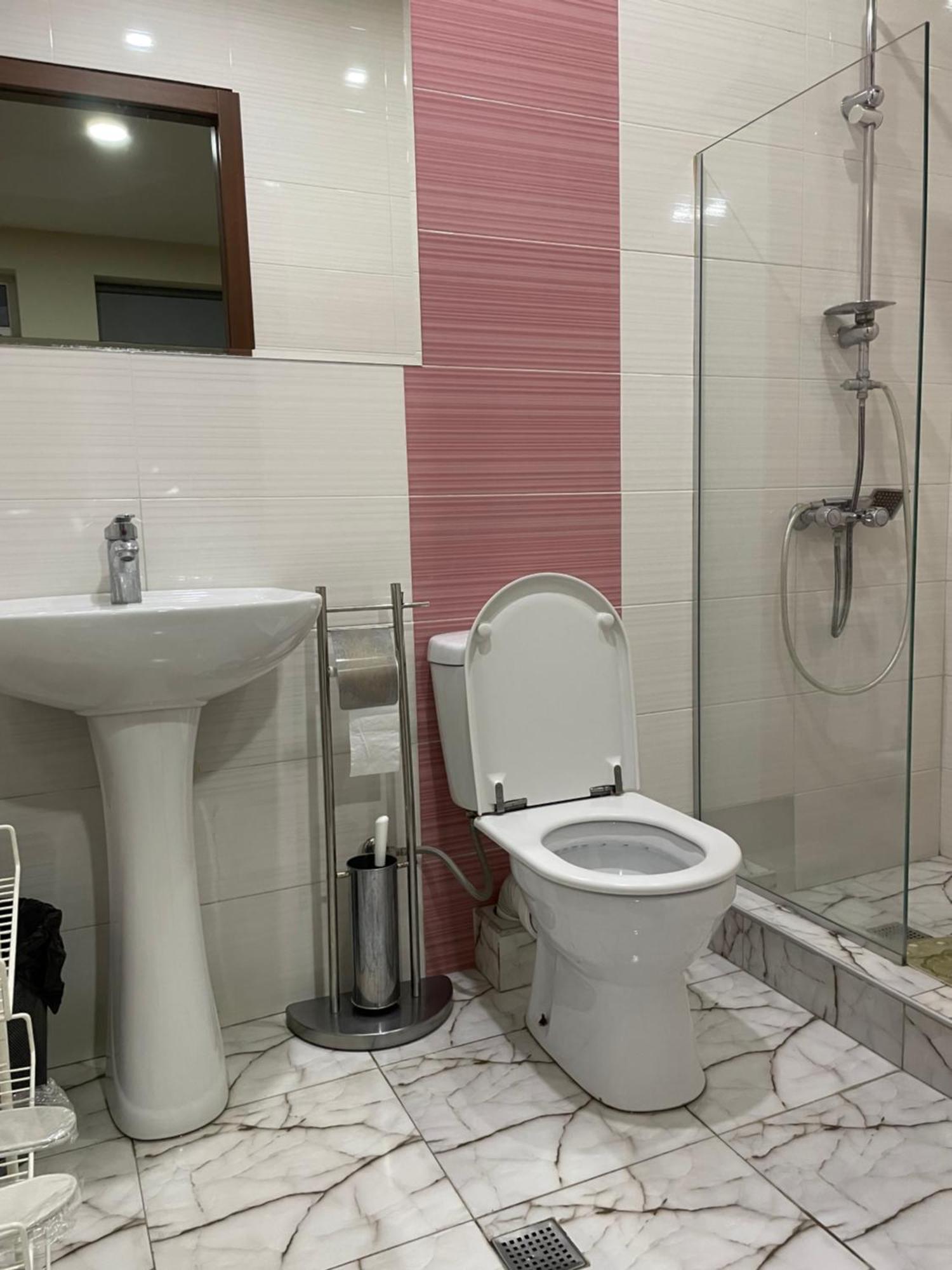 New Hotel Tbilisi Buitenkant foto